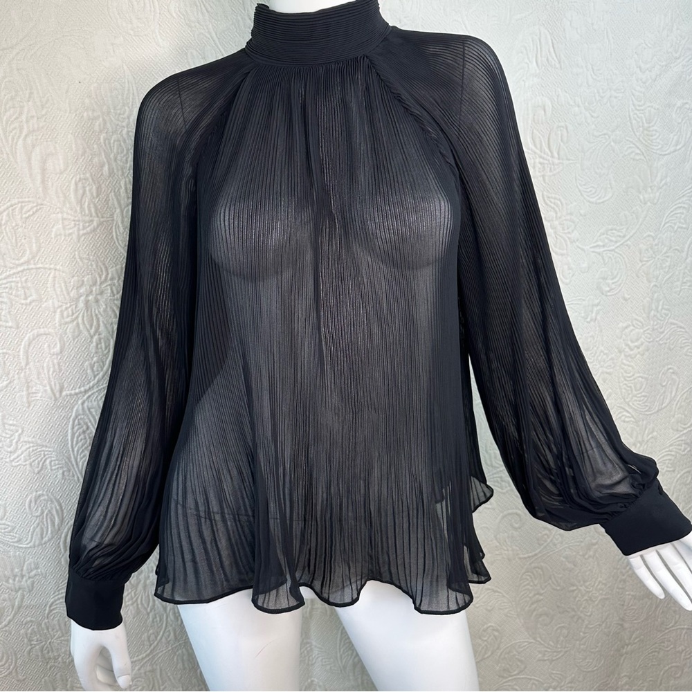 Banana Republic M Blanche Pleated Top NWT
